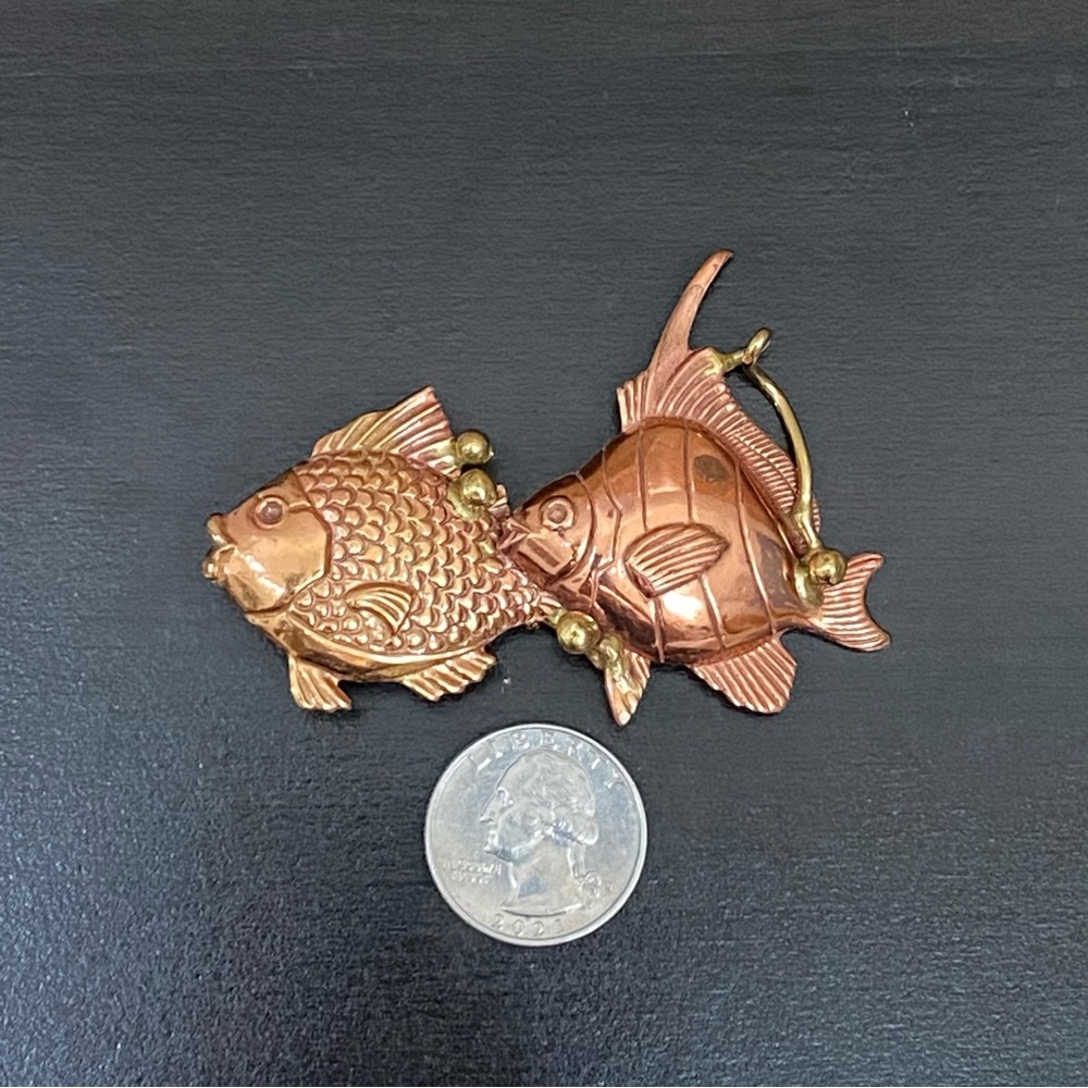 Unique Vintage Unsigned Fish Copper Hammered Broo… - image 6